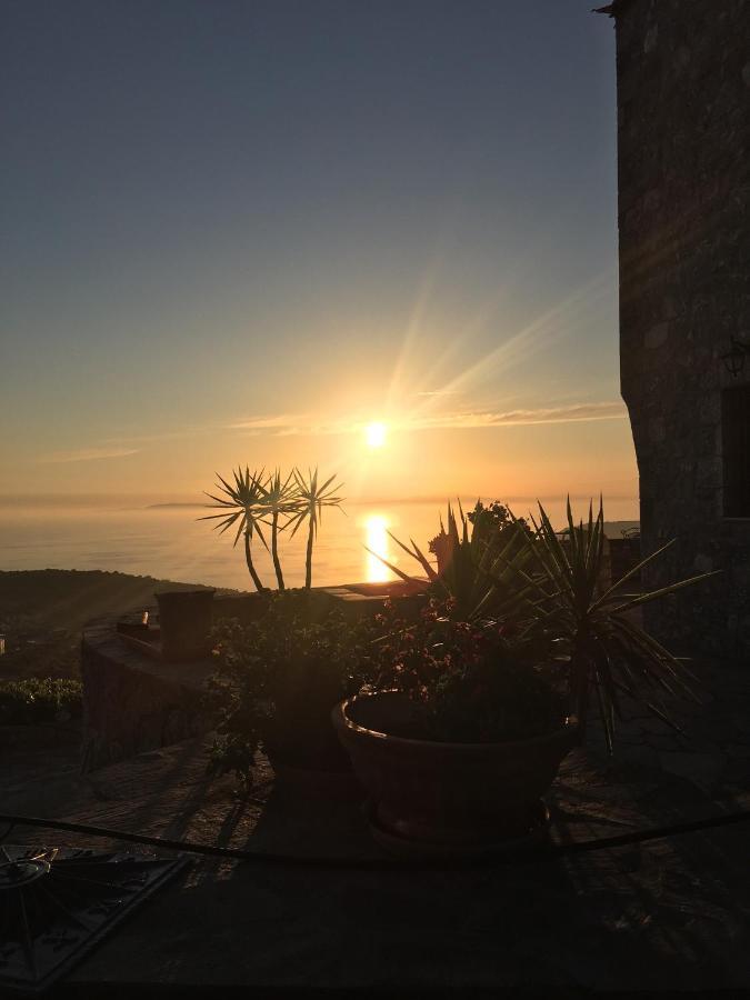 Πύργος Παραδοσιακός Με Μαγευτική Θέα - Villa Traditional Tower With Amazing Sea View อาเรโอโปลิส ภายนอก รูปภาพ