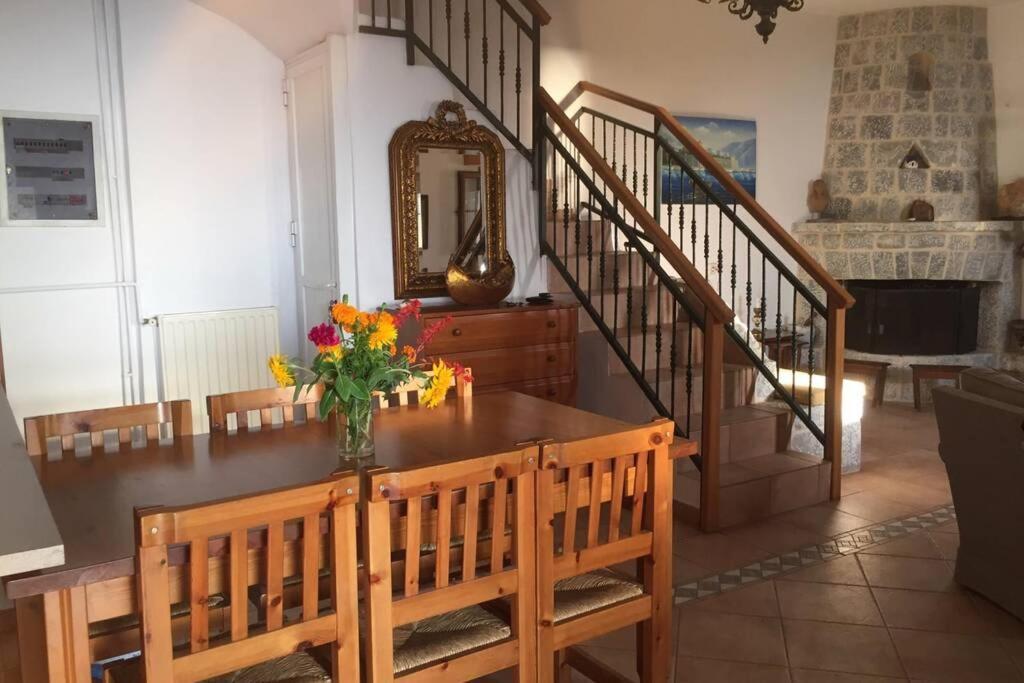 Πύργος Παραδοσιακός Με Μαγευτική Θέα - Villa Traditional Tower With Amazing Sea View อาเรโอโปลิส ภายนอก รูปภาพ
